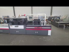 Máquina automática de reparos de janelas para função de corte de cantos e de crespadeira